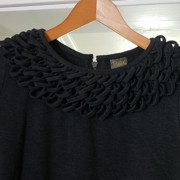 Lovely dress - Picture 6 of 6